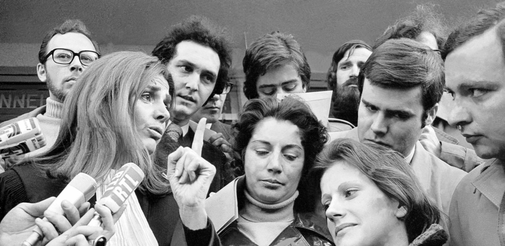 PROCES DE BOBIGNY 1972 : GISELE HALIMI DEVANT LES JOURNALISTES